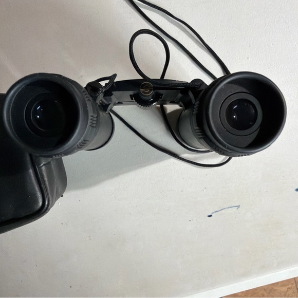 Simons Black Binoculars with Case - Picture 5 of 7